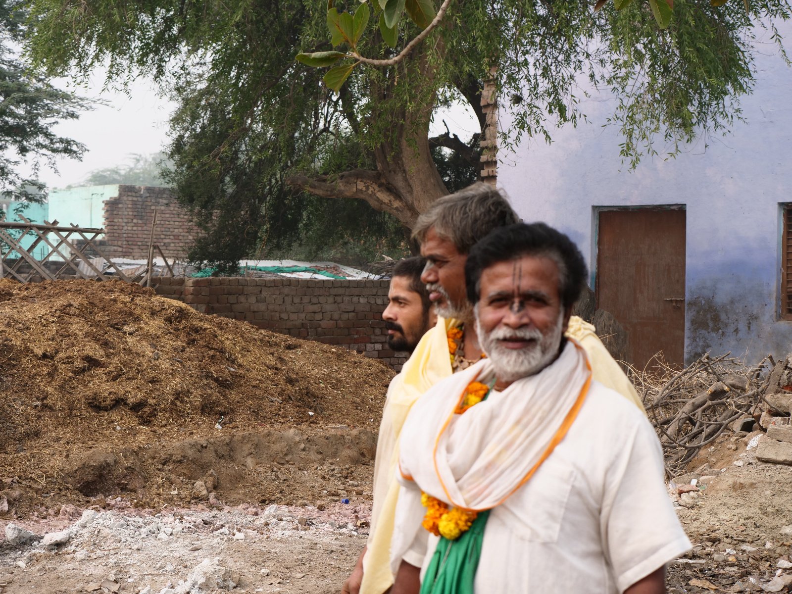  135 Gopashtami Radha kunda Govardhan 19.11.04